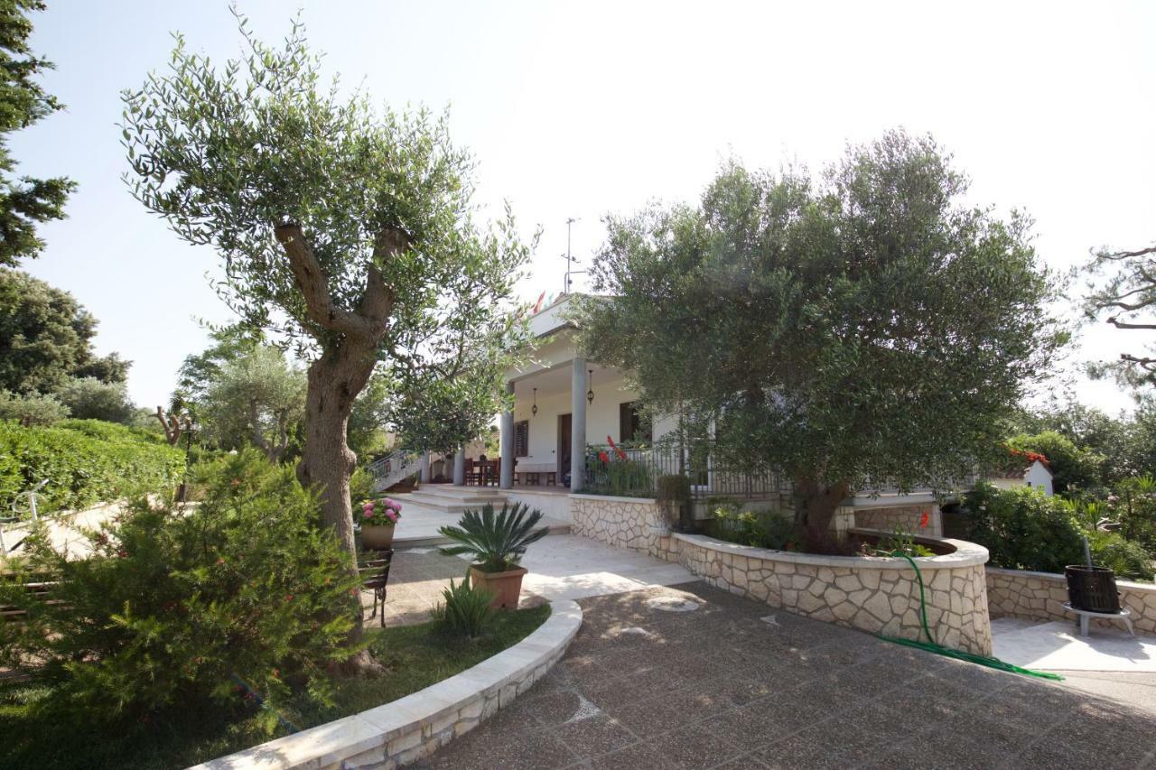 B & B La Mansarda Монополи Экстерьер фото